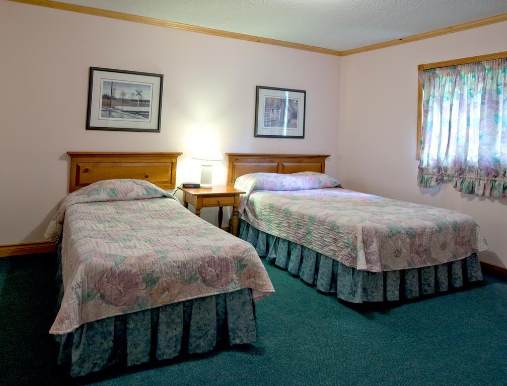 Pow Wow Point Lodge Huntsville Ruang foto