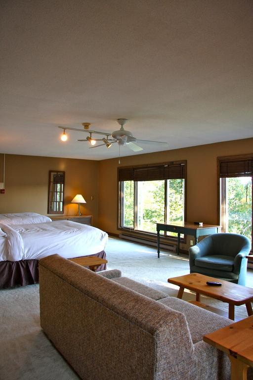 Pow Wow Point Lodge Huntsville Ruang foto